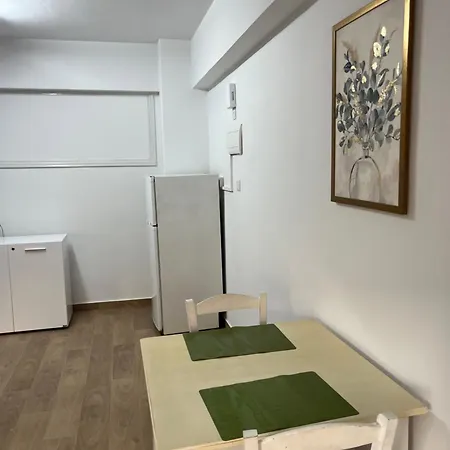 El Giorgios Centre דירה *