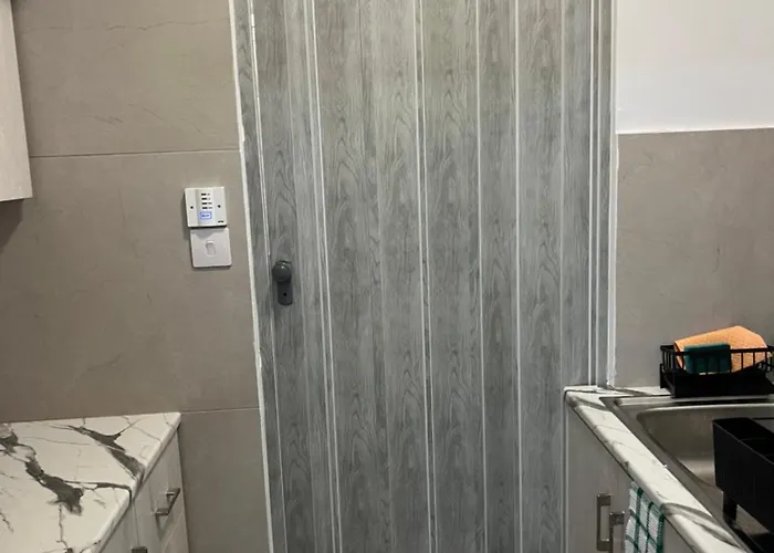 El Giorgios Centre *